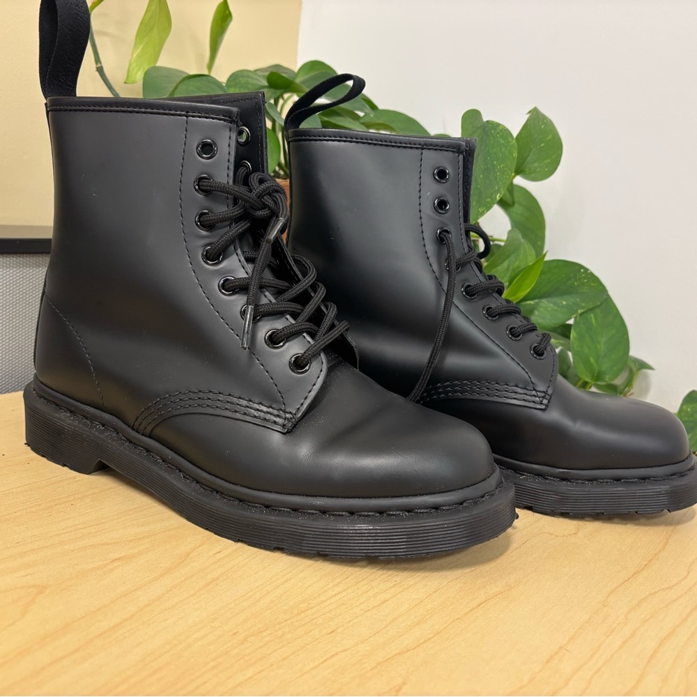 Doc Martens - Picture 2 of 7